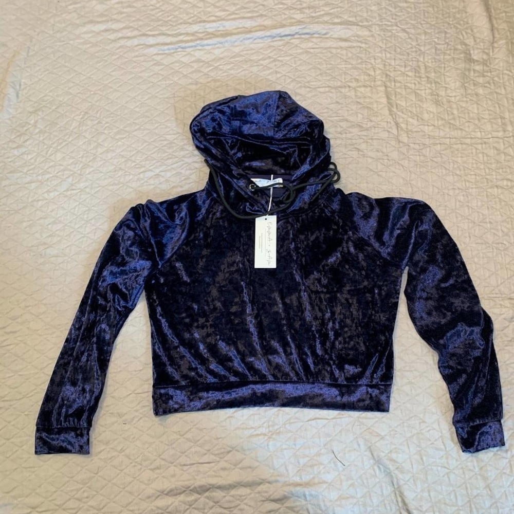 𝅺EMMA & Sam Navy blue Crushed Velvet hoodie S
